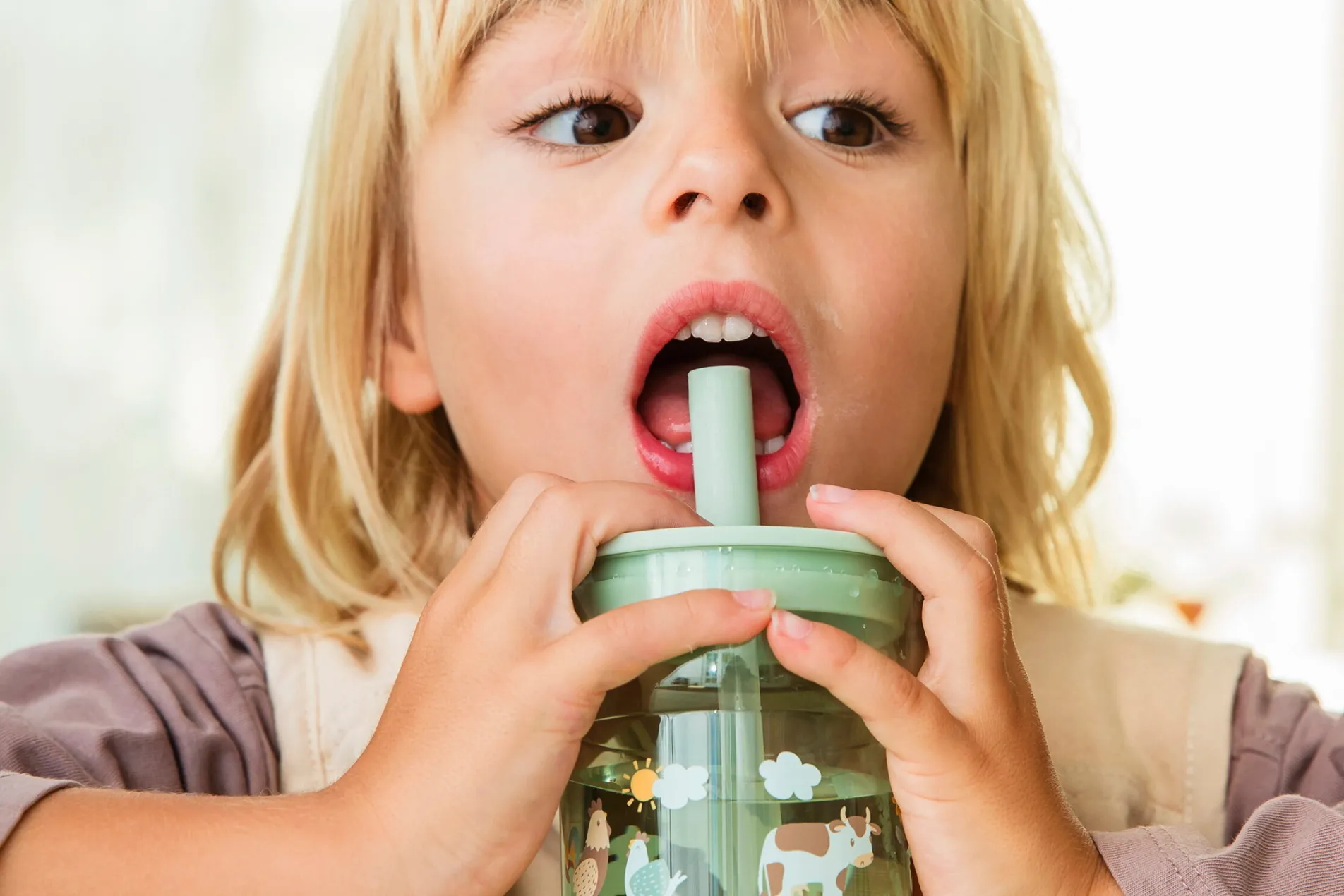 Mepal Kinder-Trinkglas Mio 250 ml mit Strohhalm - Little Farm Kleine Farm Discount